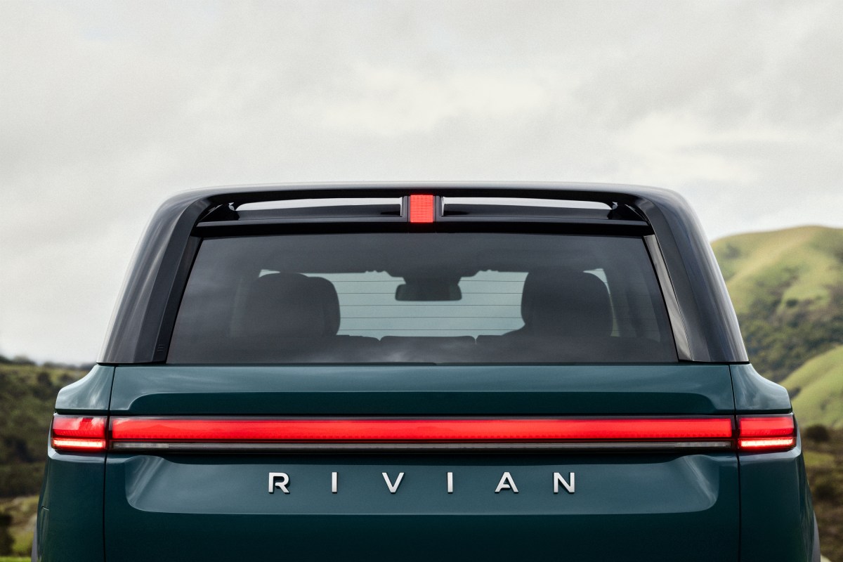 A Rivian entregará os primeiros SUVs R2 em 9 de junho.