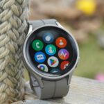 Google Contacts no Wear OS está testando um novo design focado em fotos inteligentes Google Contacts no Wear OS está testando um novo design focado em fotos inteligentes