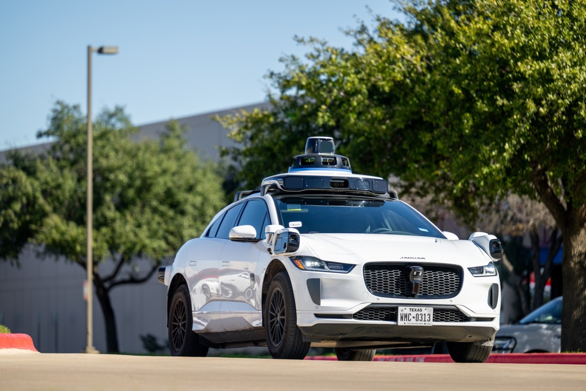 Waymo domina registros de veículos autônomos enquanto Tesla fica para trás