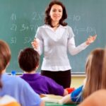 Treinamento, não silêncio: com apoio, professores podem combater o racismo e a xenofobia em qualquer sala de aula. Treinamento, não silêncio: com apoio, professores podem combater o racismo e a xenofobia em qualquer sala de aula.