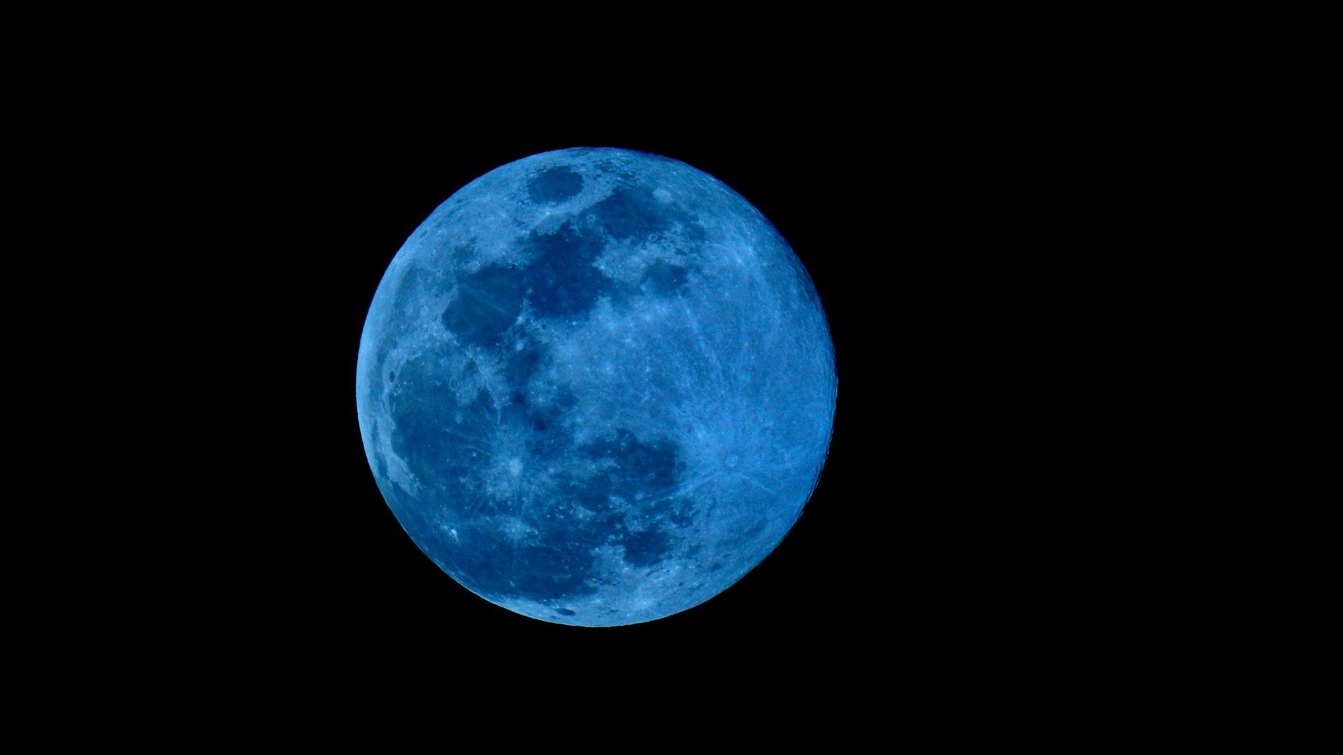 Por que a ideia de uma Lua Azul é tão encantadora?