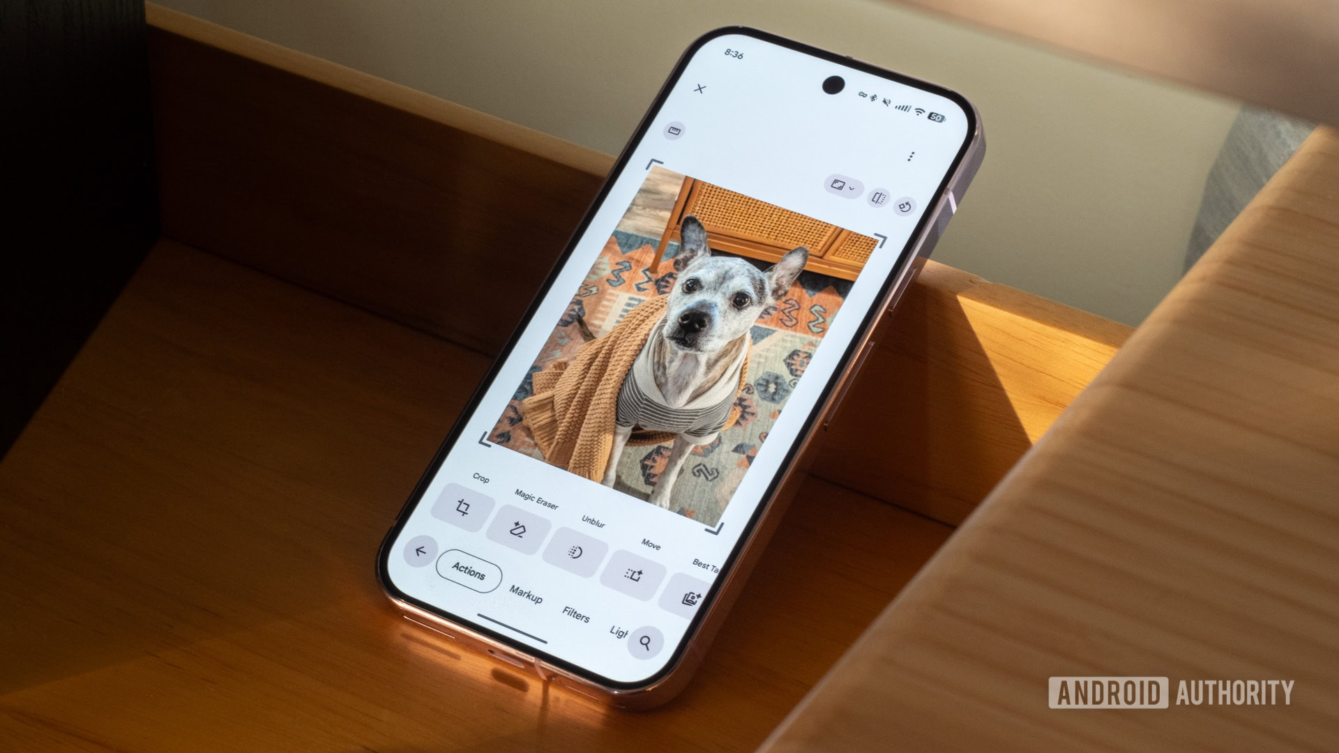 Como uso as ferramentas de edição do Google Fotos para dar destaque às minhas fotos sem que pareçam falsas