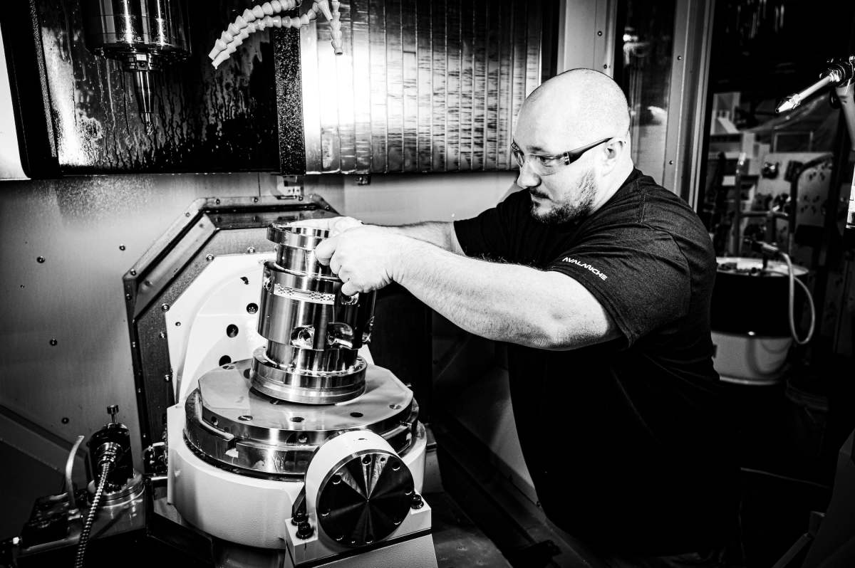 Reator de fusão de mesa da Avalanche produz plasma extremamente quente