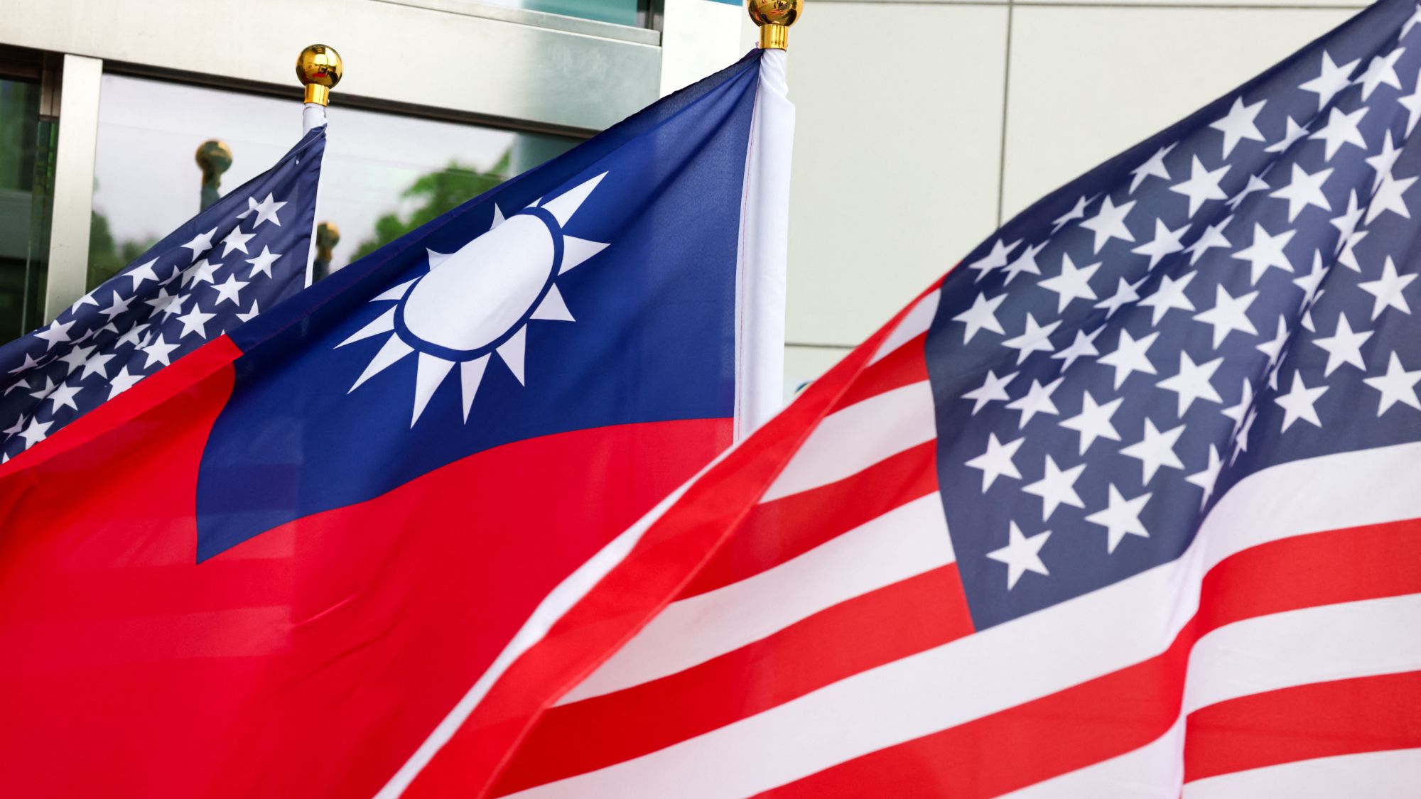 Taiwan avalia proibição criminal de exportação de chips de IA para toda a China — medidas mais rígidas além de empresas na lista negra tornariam o contrabando de servidores um crime.