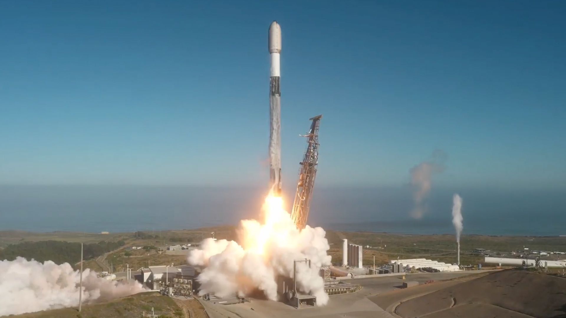 SpaceX envia 24 satélites Starlink à órbita enquanto o mercado aguarda o lançamento do IPO (vídeo)