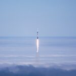 SpaceX precifica oficialmente ações a US$ 135 na maior oferta pública inicial da história.
