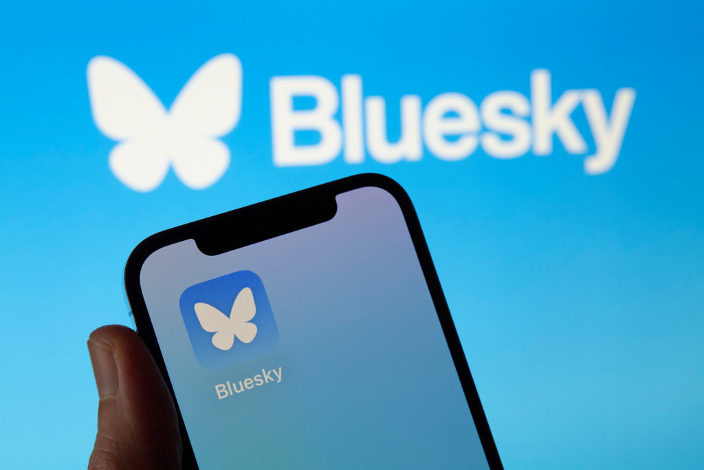Bluesky lança chats em grupo, enquanto a empresa volta seu foco para recursos de comunidade