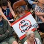 Mais de 75 projetos de data centers avaliados em US$ 130 bilhões foram bloqueados com sucesso nos primeiros três meses de 2026 — a oposição bipartidária cresce em todo o país devido ao temor de disparada nos custos de energia e água. Mais de 75 projetos de data centers avaliados em US$ 130 bilhões foram bloqueados com sucesso nos primeiros três meses de 2026 — a oposição bipartidária cresce em todo o país devido ao temor de disparada nos custos de energia e água.