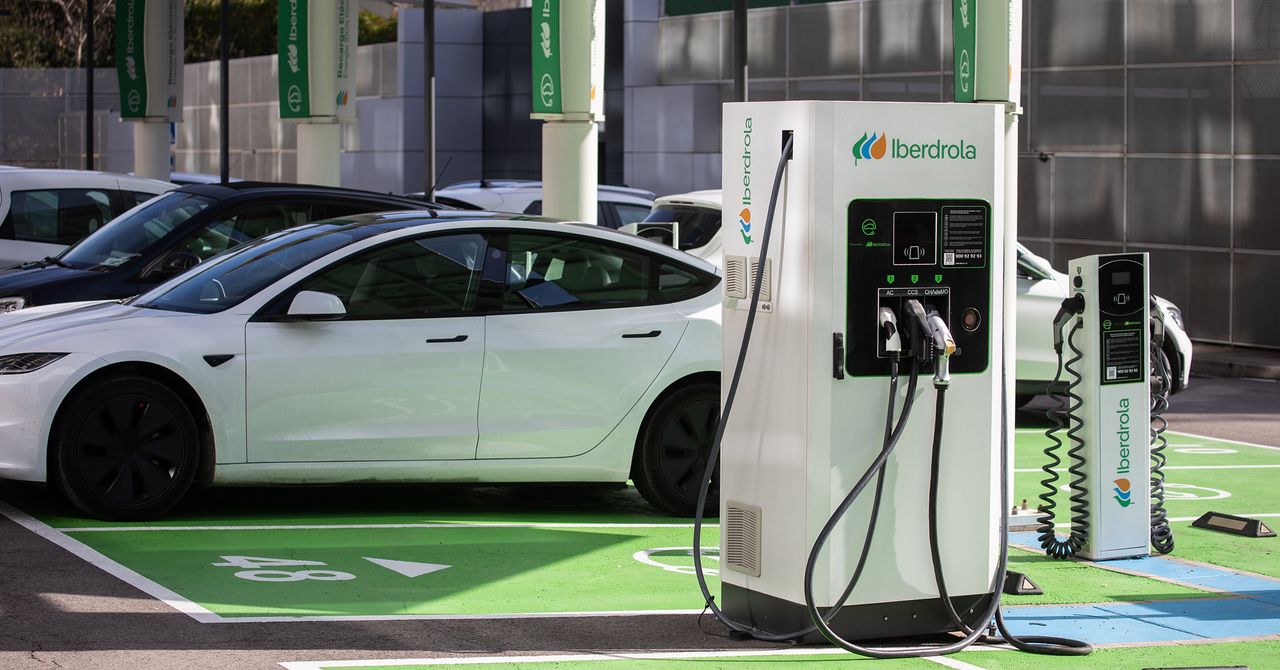 Veja como agentes de IA podem proteger carregadores de veículos elétricos