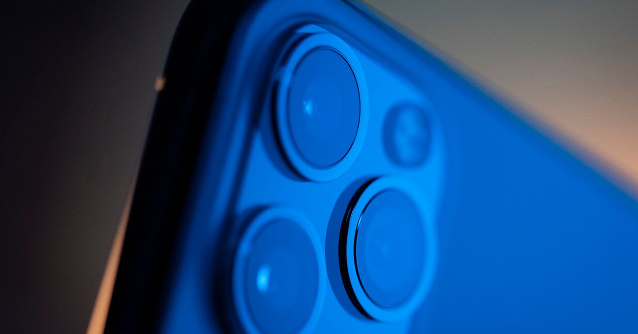 Como a Apple está fazendo seu iPhone antigo rodar mais rápido e durar mais tempo