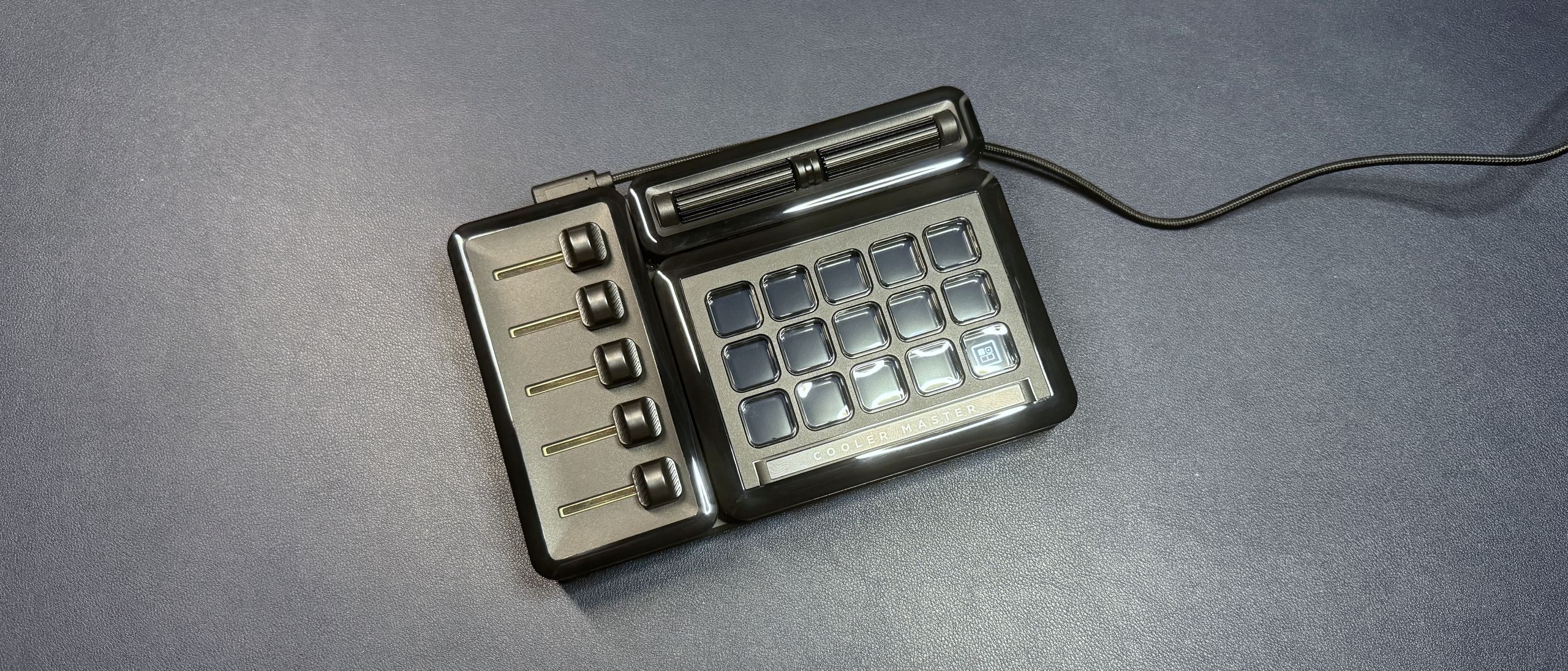 Análise do Cooler Master MasterHUB: um stream deck modular com potencial