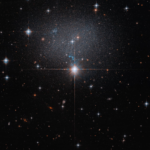Hubble espia um enxame de estrelas em uma galáxia irregular estranha | Foto espacial do dia de 15 de junho de 2026 Hubble espia um enxame de estrelas em uma galáxia irregular estranha | Foto espacial do dia de 15 de junho de 2026