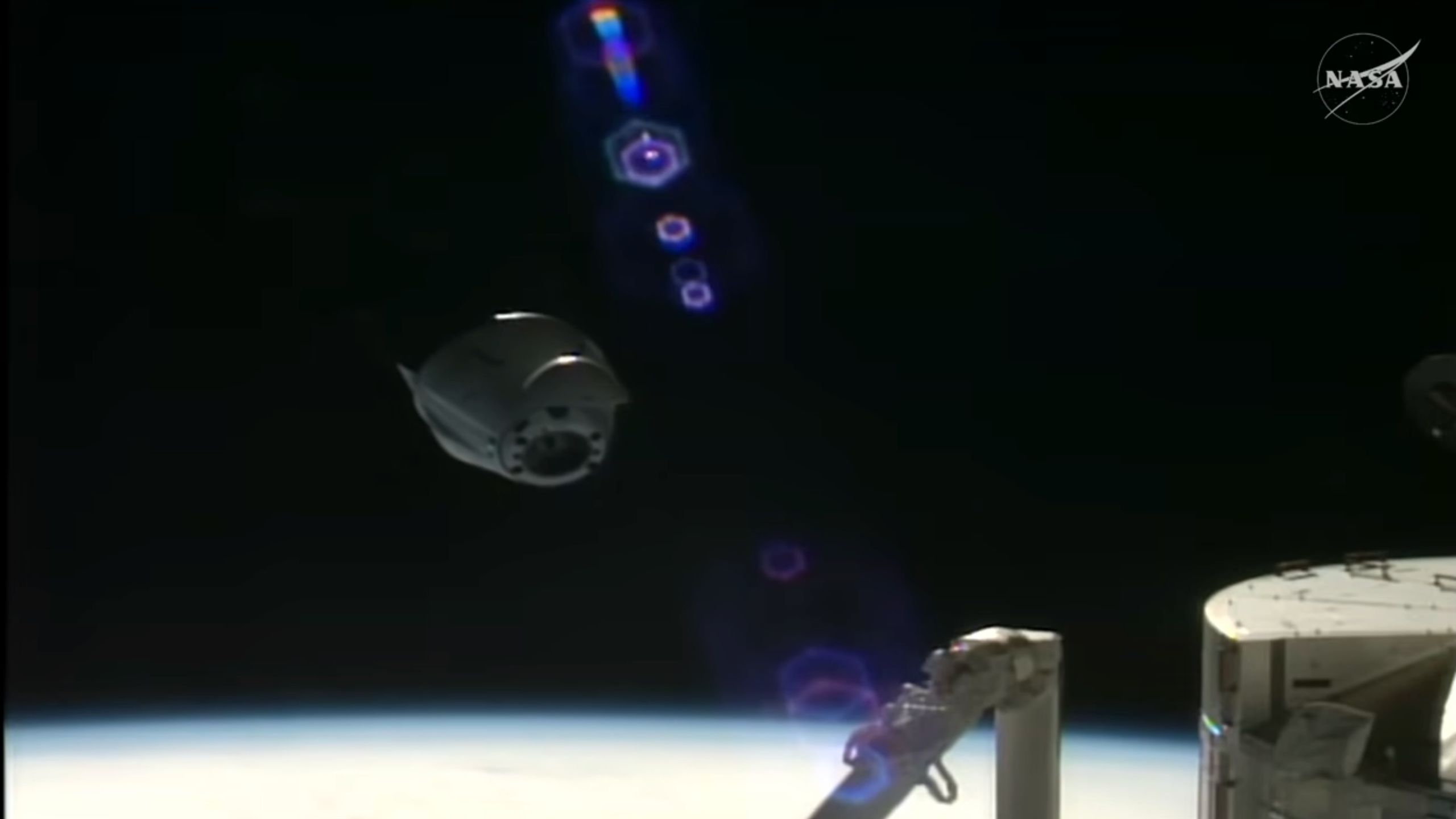 Assista à cápsula de carga Dragon da SpaceX retornando à Terra hoje