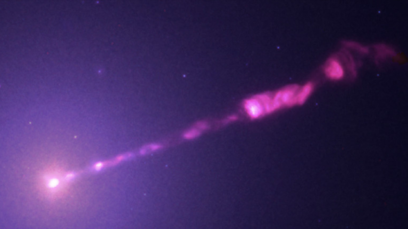 Nave espacial de raios-X da NASA captura jato saindo do 1º buraco negro supermassivo fotografado pela humanidade