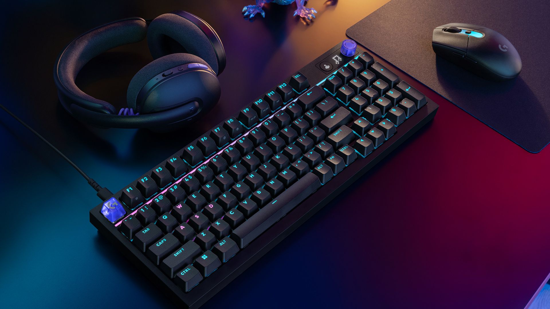 O novo G305 X Superlight da Logitech pesa apenas 59 gramas e custa US$ 79 — a empresa também lança o teclado G316 X 98 com hot-swap, tela de pixels e botão de controle translúcido.