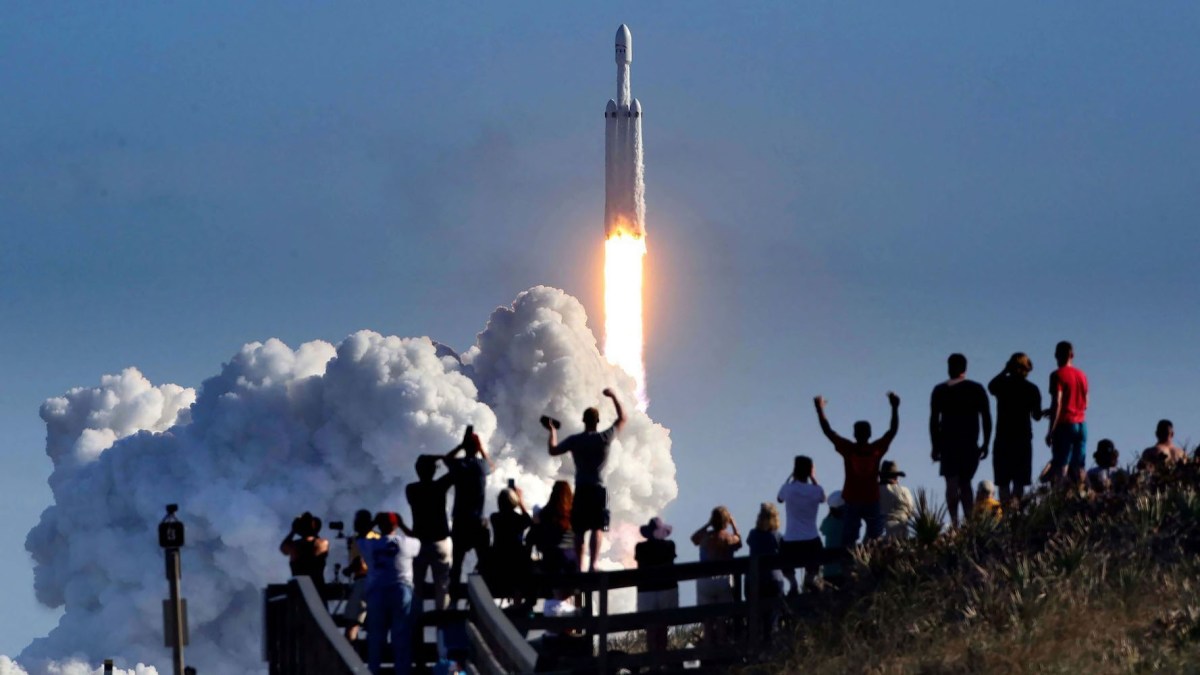 Valuation da SpaceX dispara para US$ 2,6 trilhões e supera brevemente a Amazon