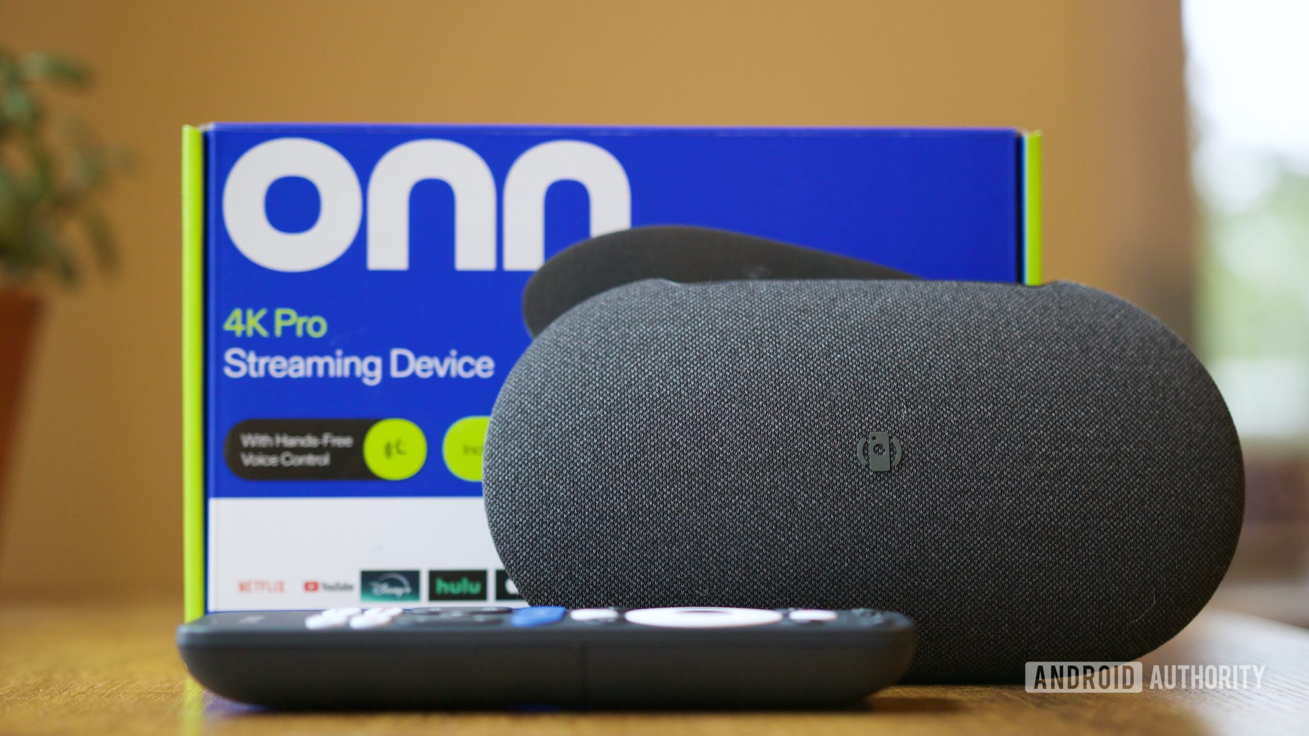 Passei um mês com o Onn 4K Pro (2026), e agora o Google TV Streamer parece não ter sentido.
